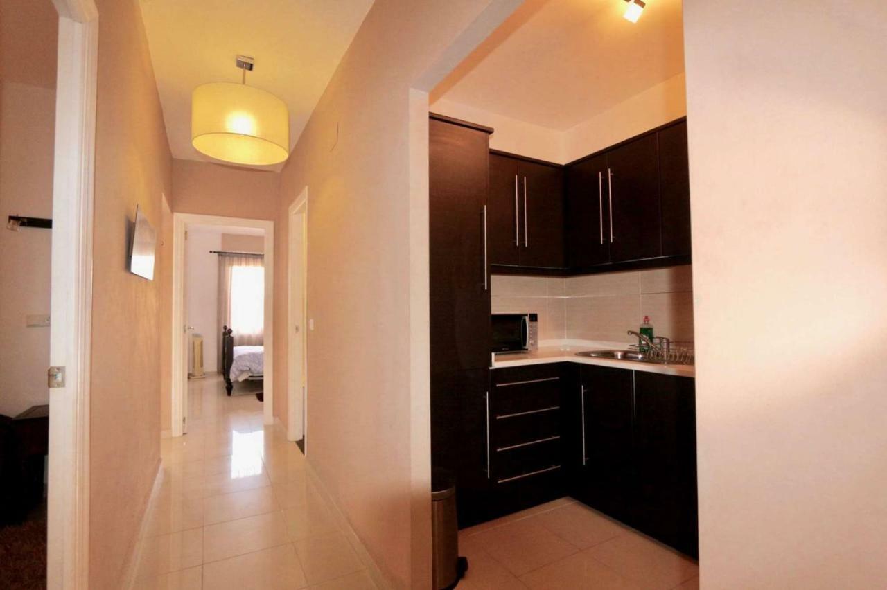 3- Bedroom Apartment In The Centre Of Calpe With Nice Living Room, 1 Bathroom. Exterior foto