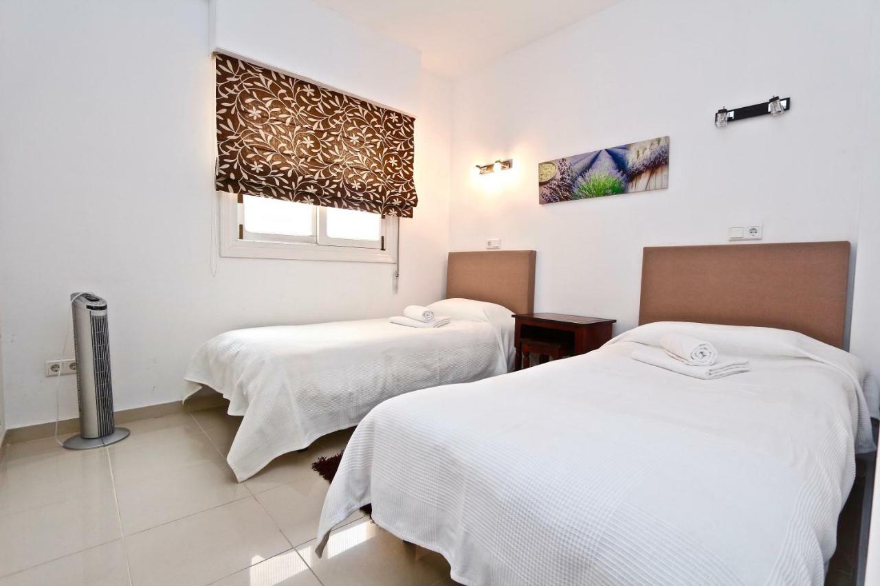 3- Bedroom Apartment In The Centre Of Calpe With Nice Living Room, 1 Bathroom. Exterior foto